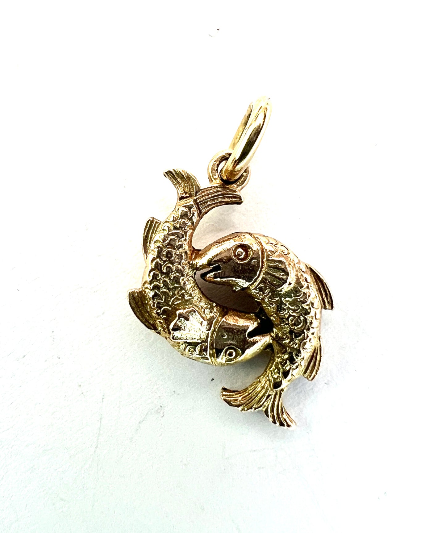 Vintage 9CT Gold Double Fish Pisces Charm Pendant