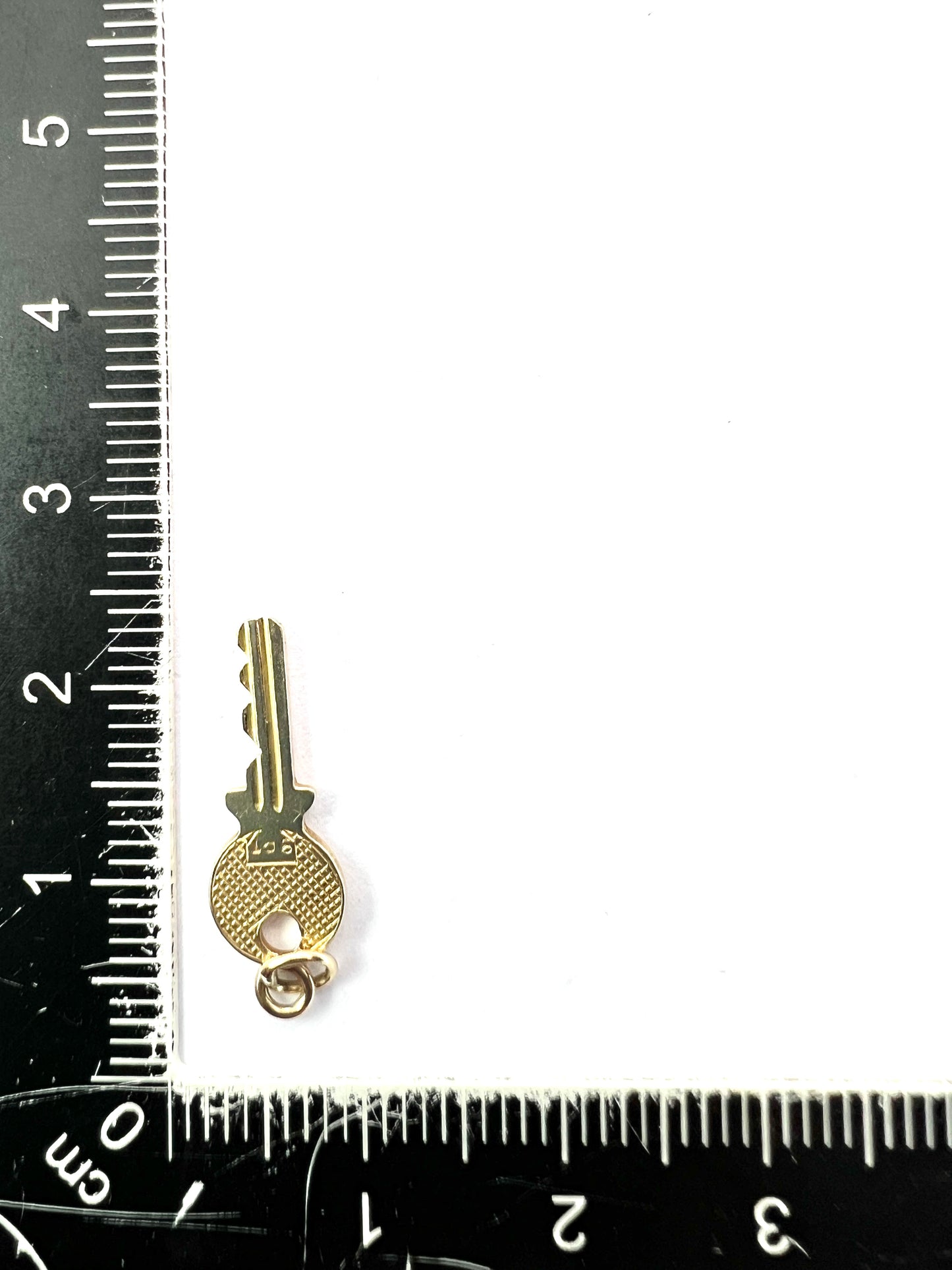Vintage Solid 9CT Gold Yale Key Pendant