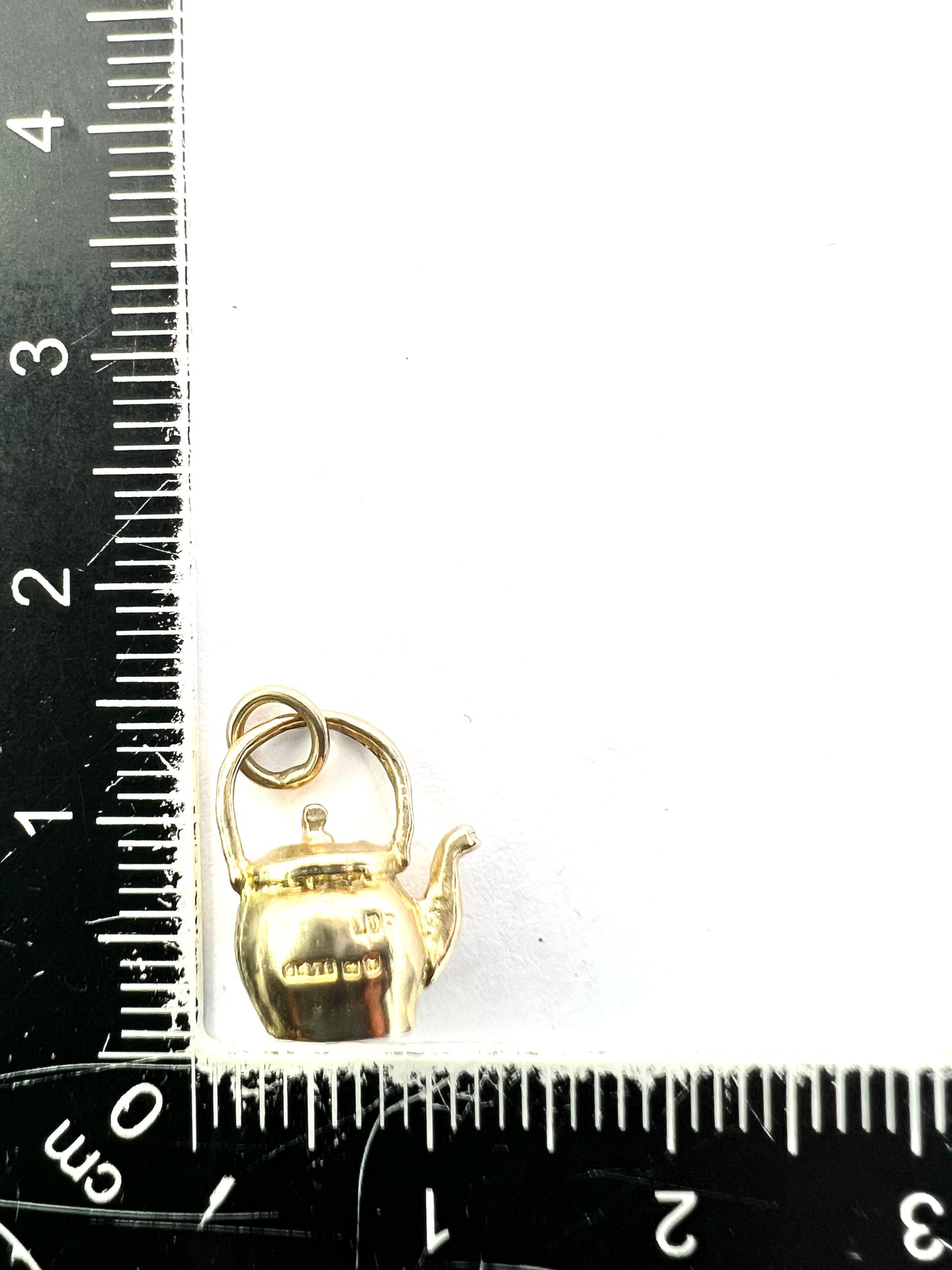 Vintage 9CT Gold Tea Kettle Teapot Charm Pendant