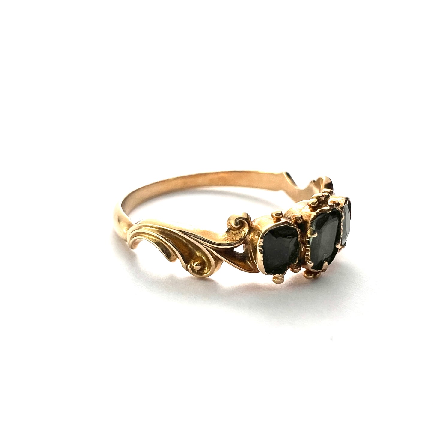 Antique Georgian Emerald High-Carat Gold Ring