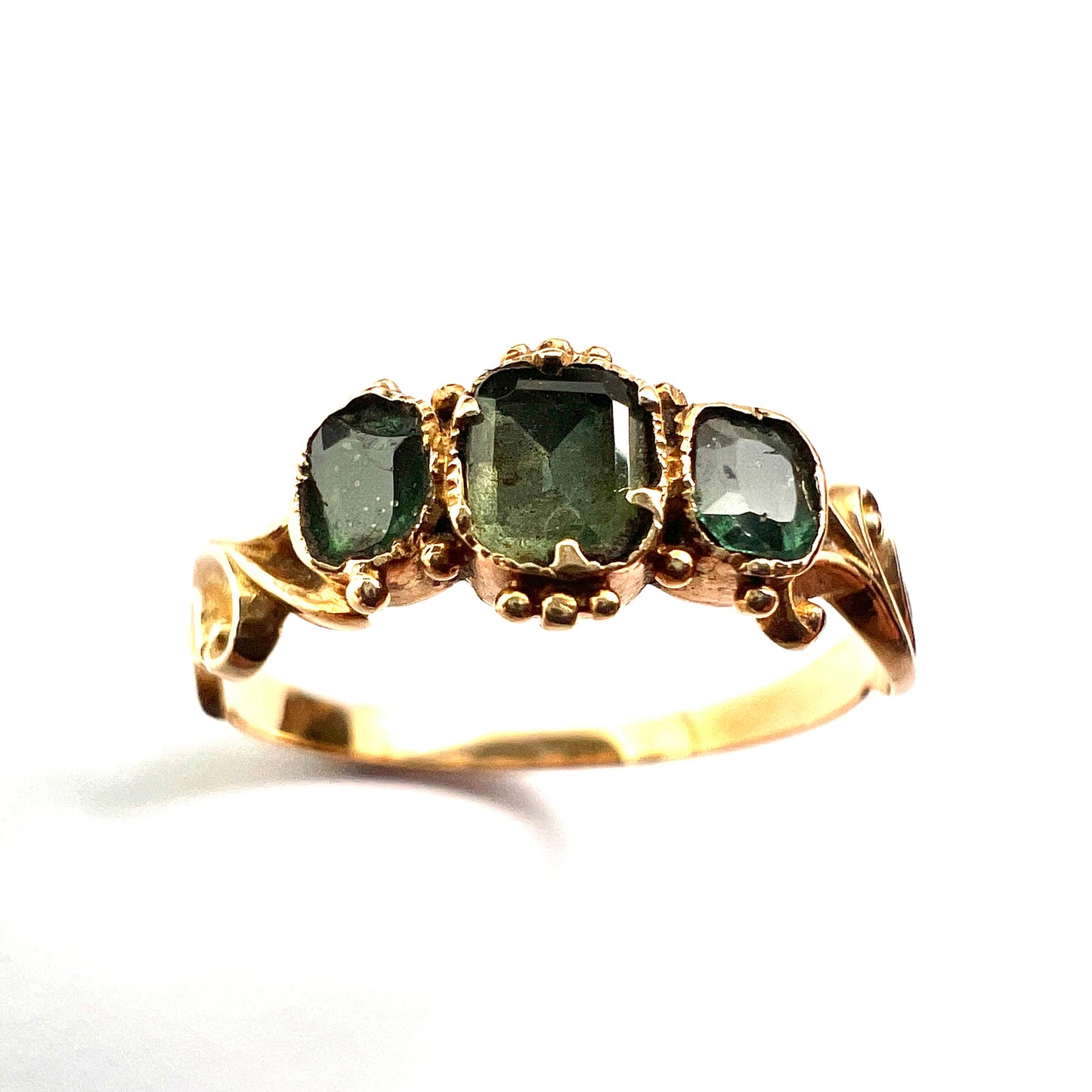 Antique Georgian Emerald High-Carat Gold Ring