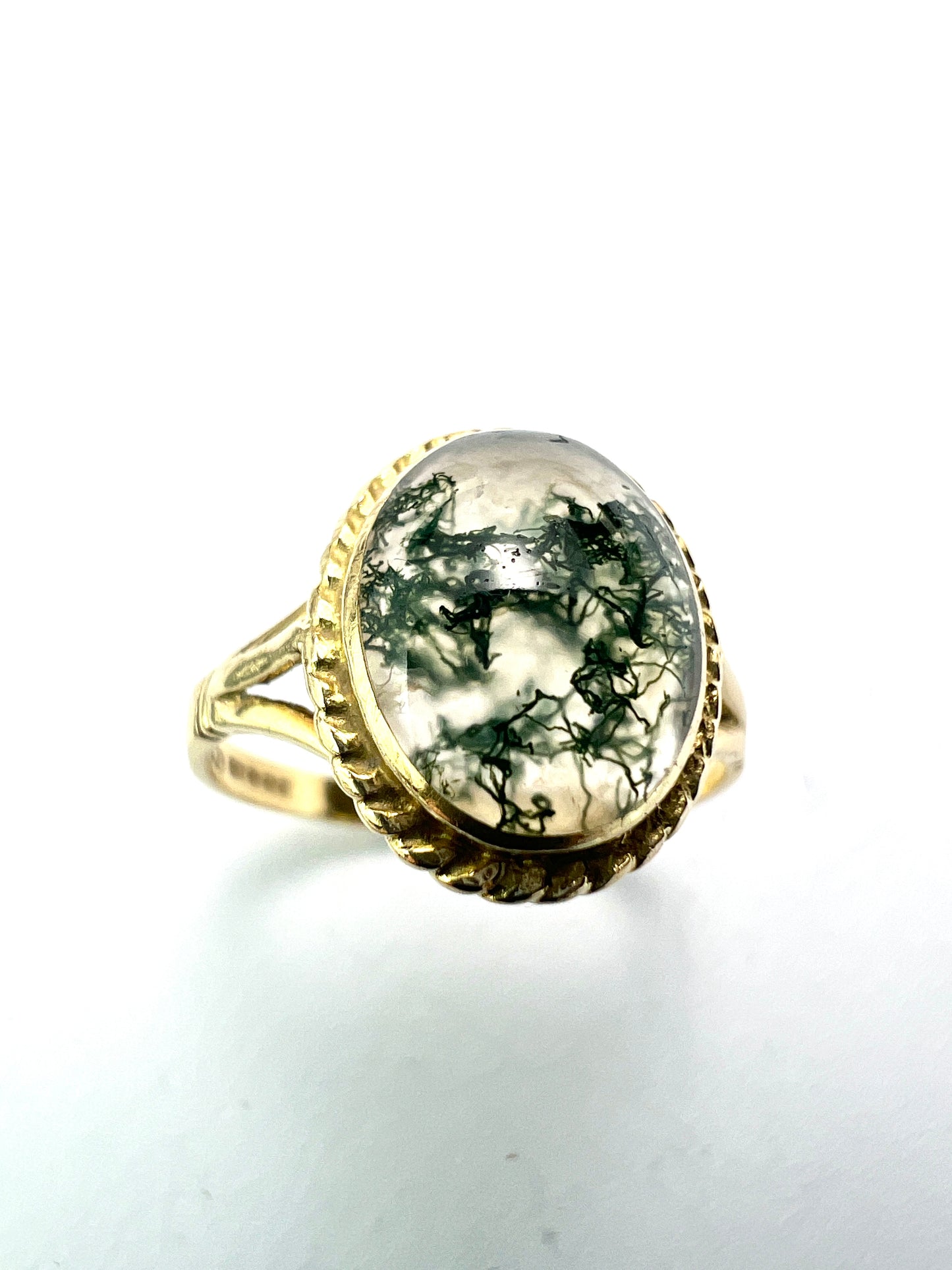 Vintage 18CT Gold Moss Agate Oval Ring