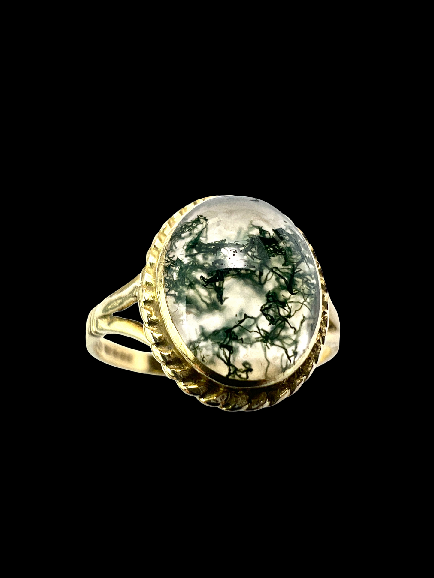 Vintage 18CT Gold Moss Agate Oval Ring