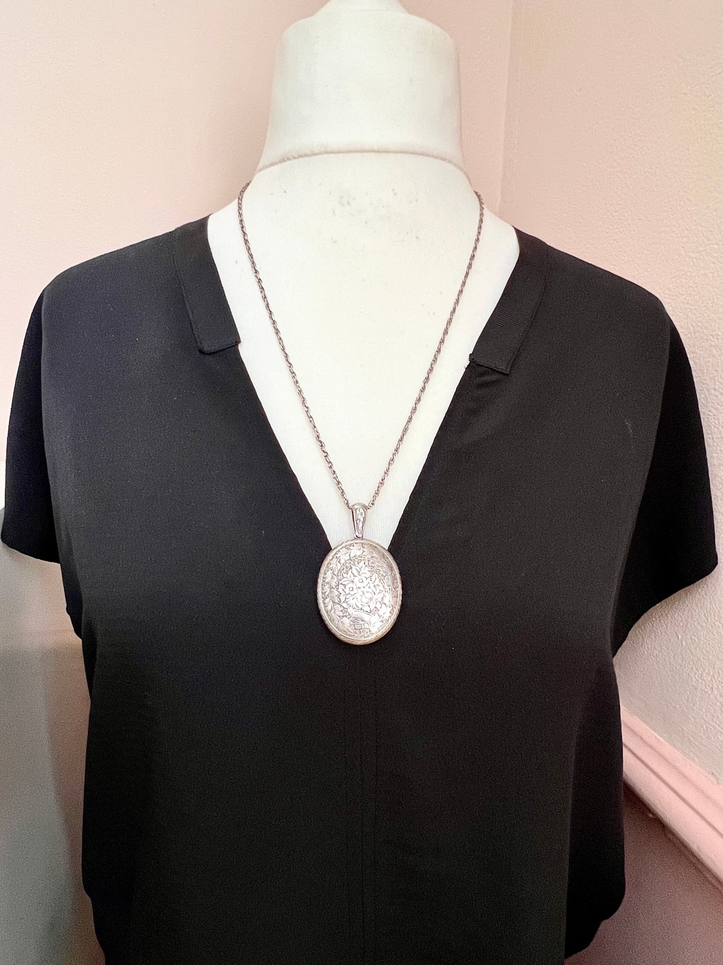 1880 Antique Victorian Large Silver Locket