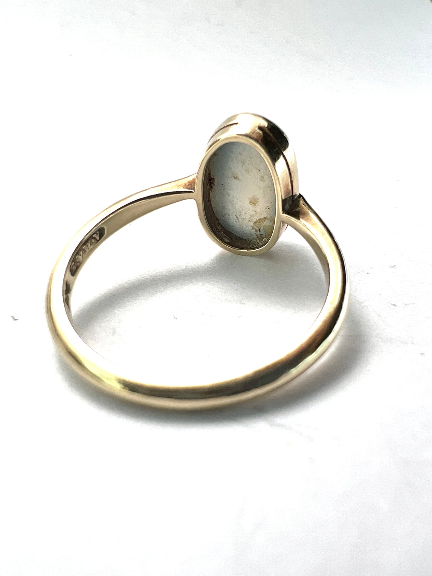 Edwardian 9CT Gold Chalcedony Cabochon Solitaire Ring