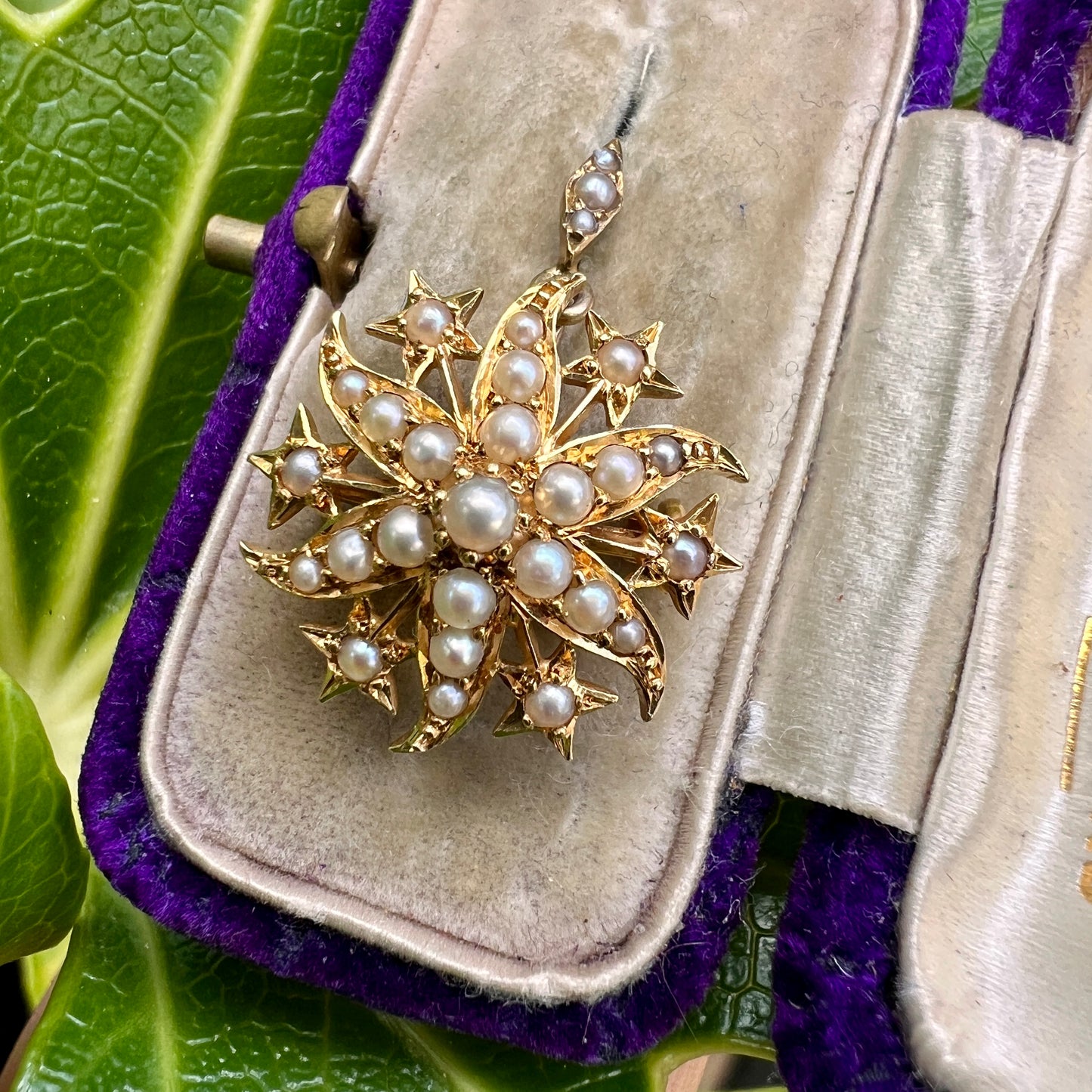 Small Edwardian 18CT Gold Pearl Sunburst Pendant/Brooch