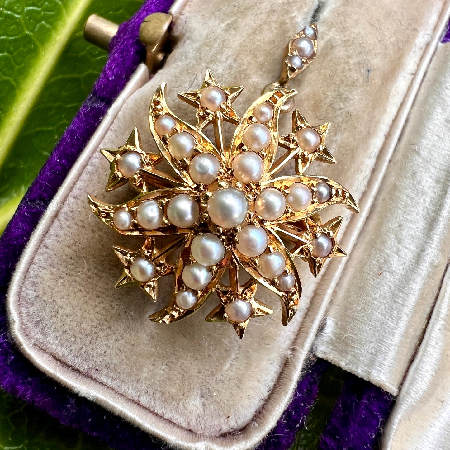 Small Edwardian 18CT Gold Pearl Sunburst Pendant/Brooch