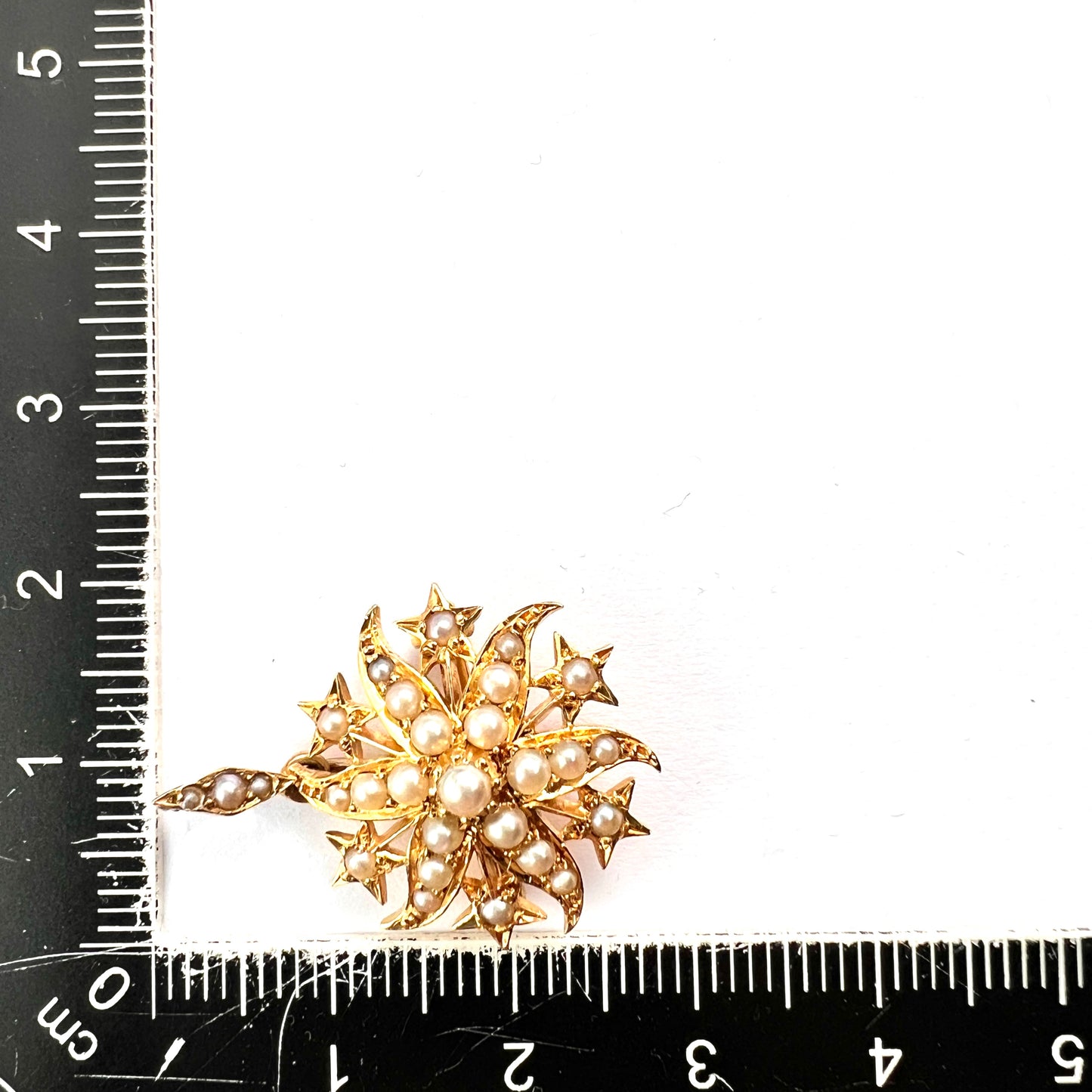 Small Edwardian 18CT Gold Pearl Sunburst Pendant/Brooch