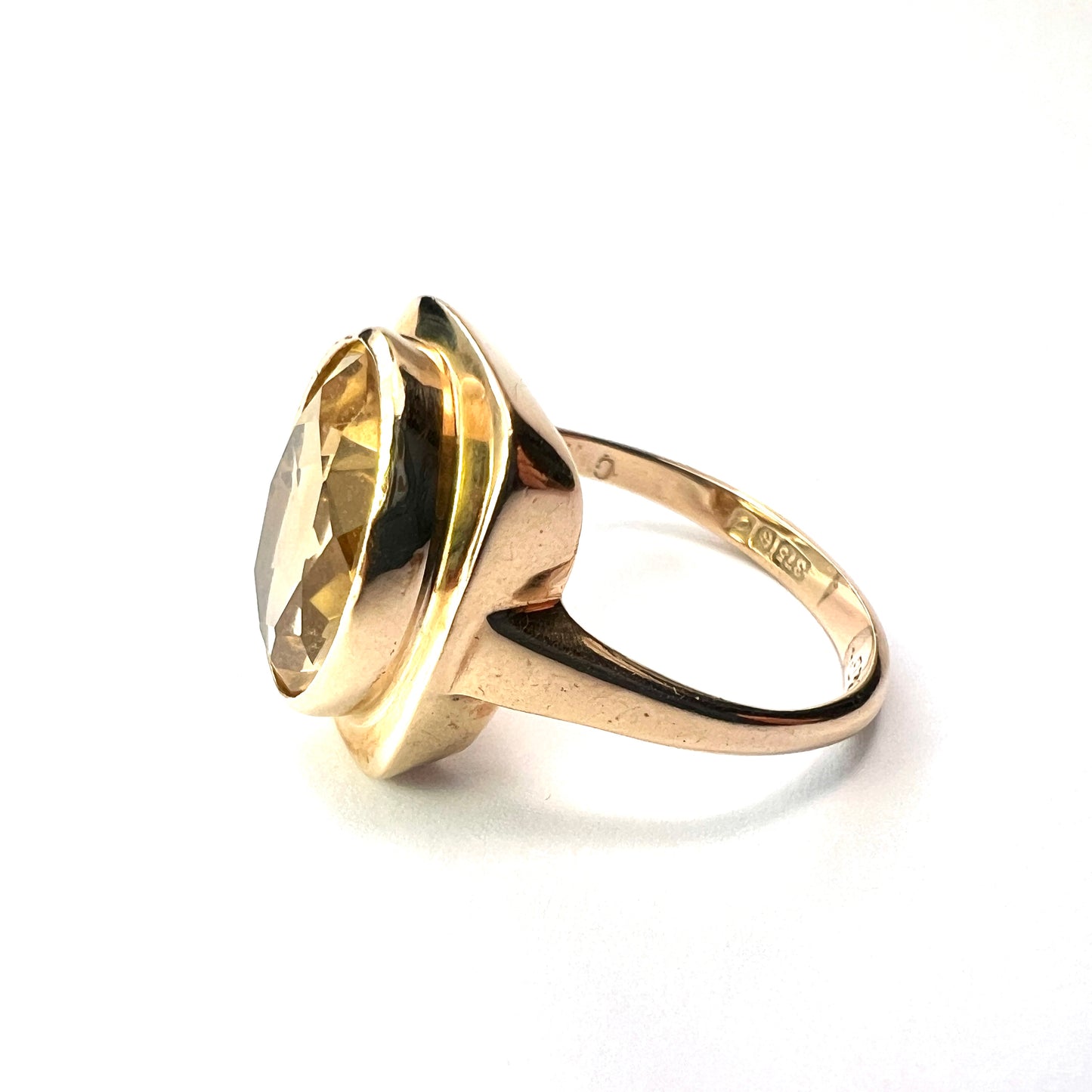 Retro 9CT Gold Citrine Ring