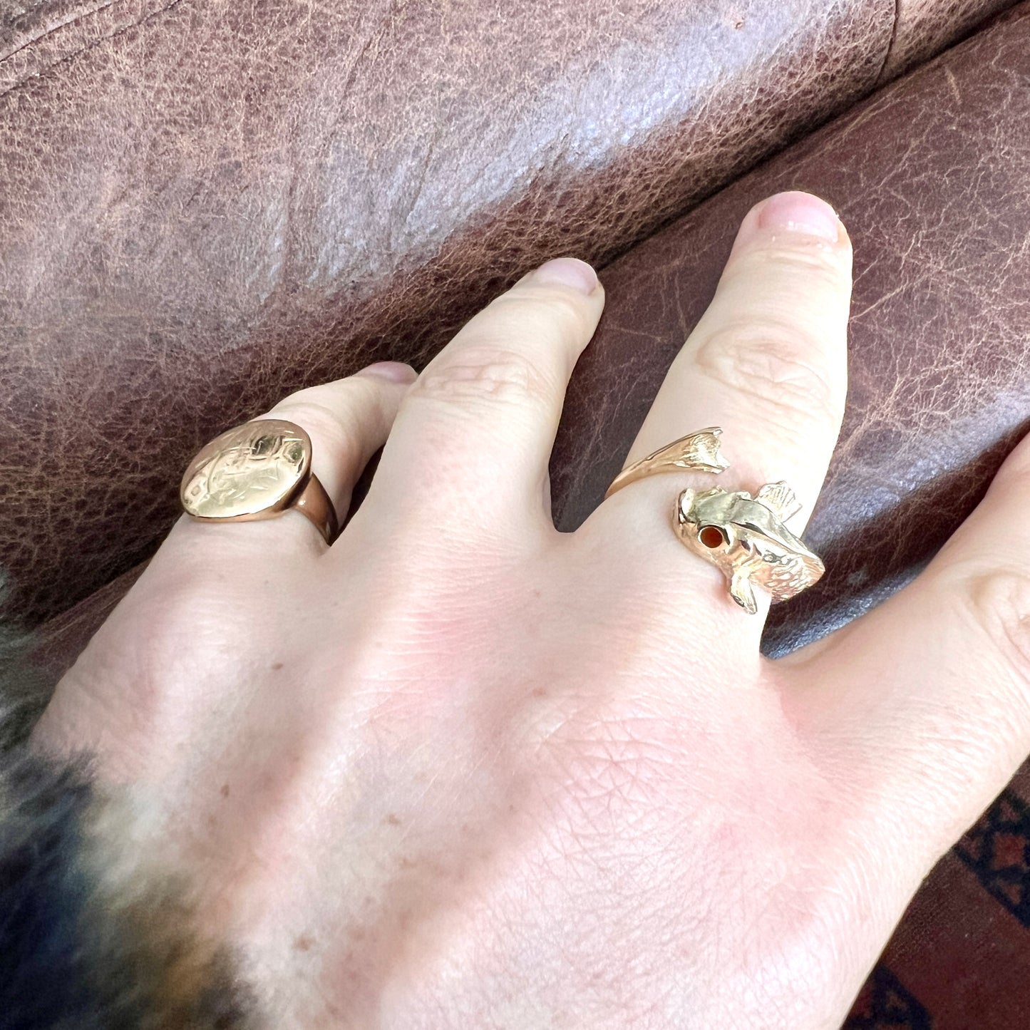 Vintage 9CT Gold Regency Dolphin Ring