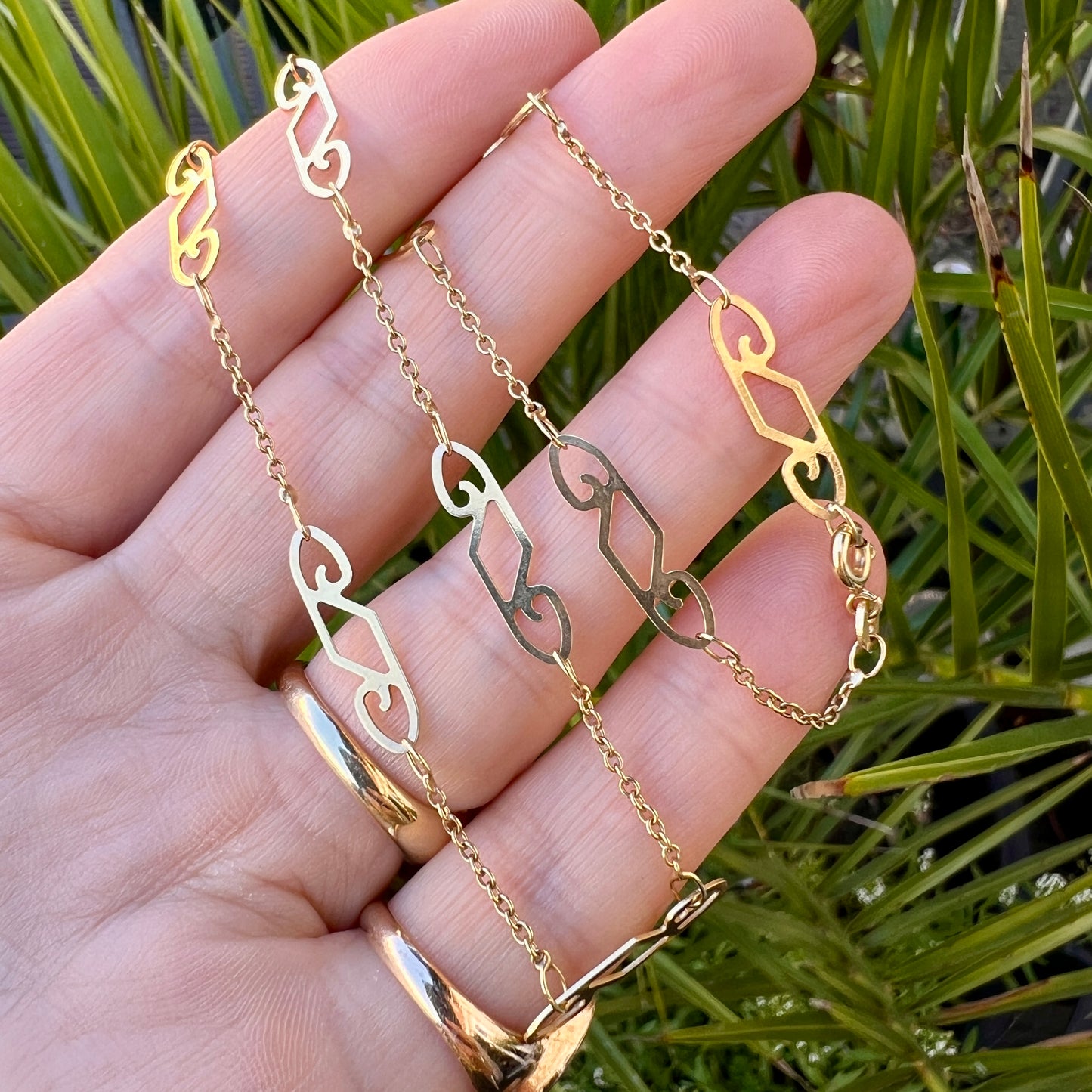 Vintage 14CT Gold Fancy Station Chain Necklace