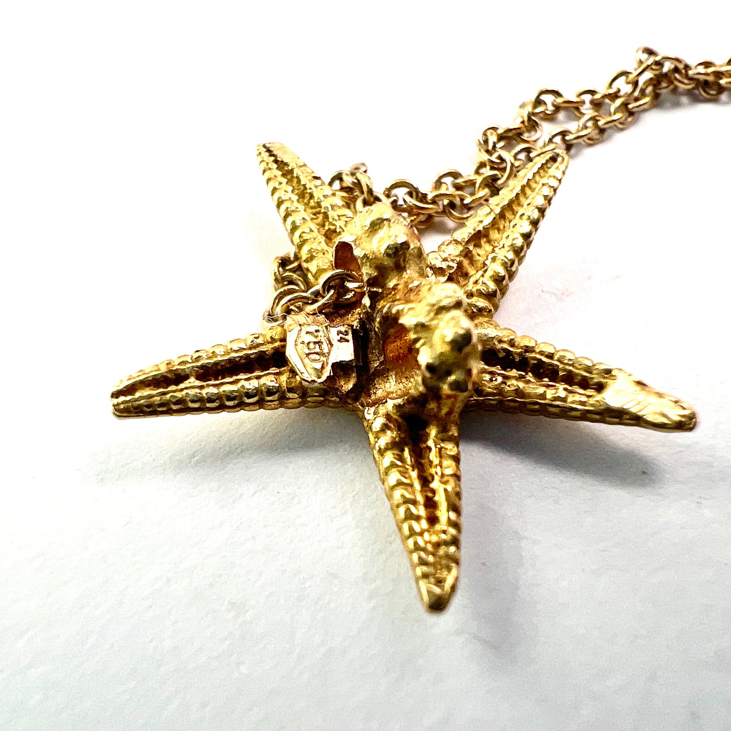 Vintage 18CT Gold Starfish Pendant Necklace