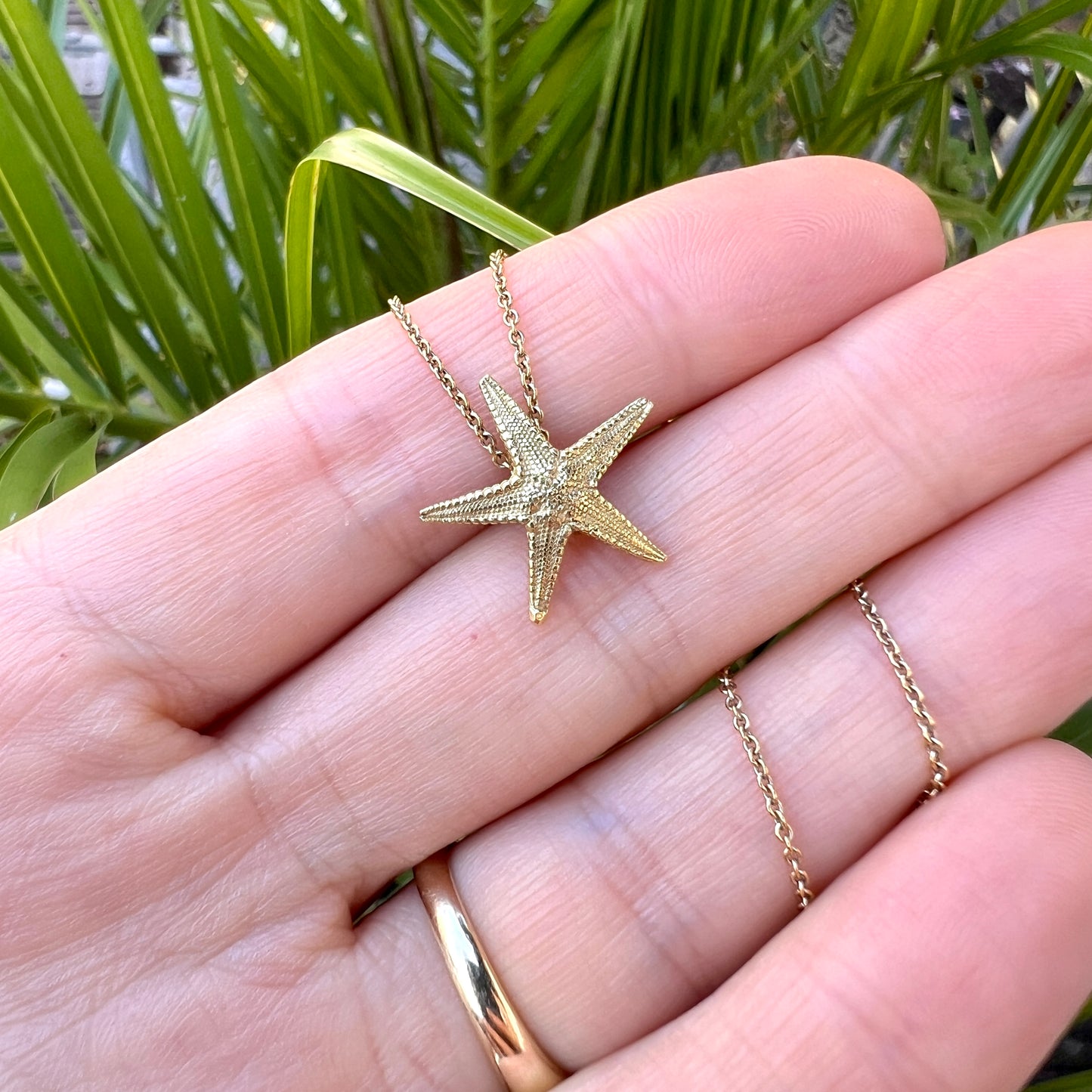 Vintage 18CT Gold Starfish Pendant Necklace