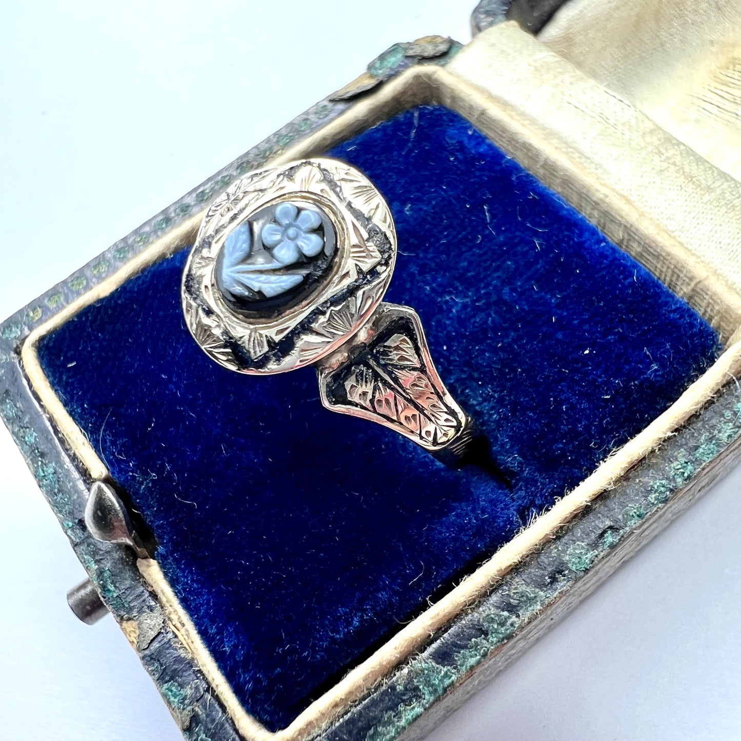 Victorian 9CT Gold Enamel Forget Me Not Memorial Ring