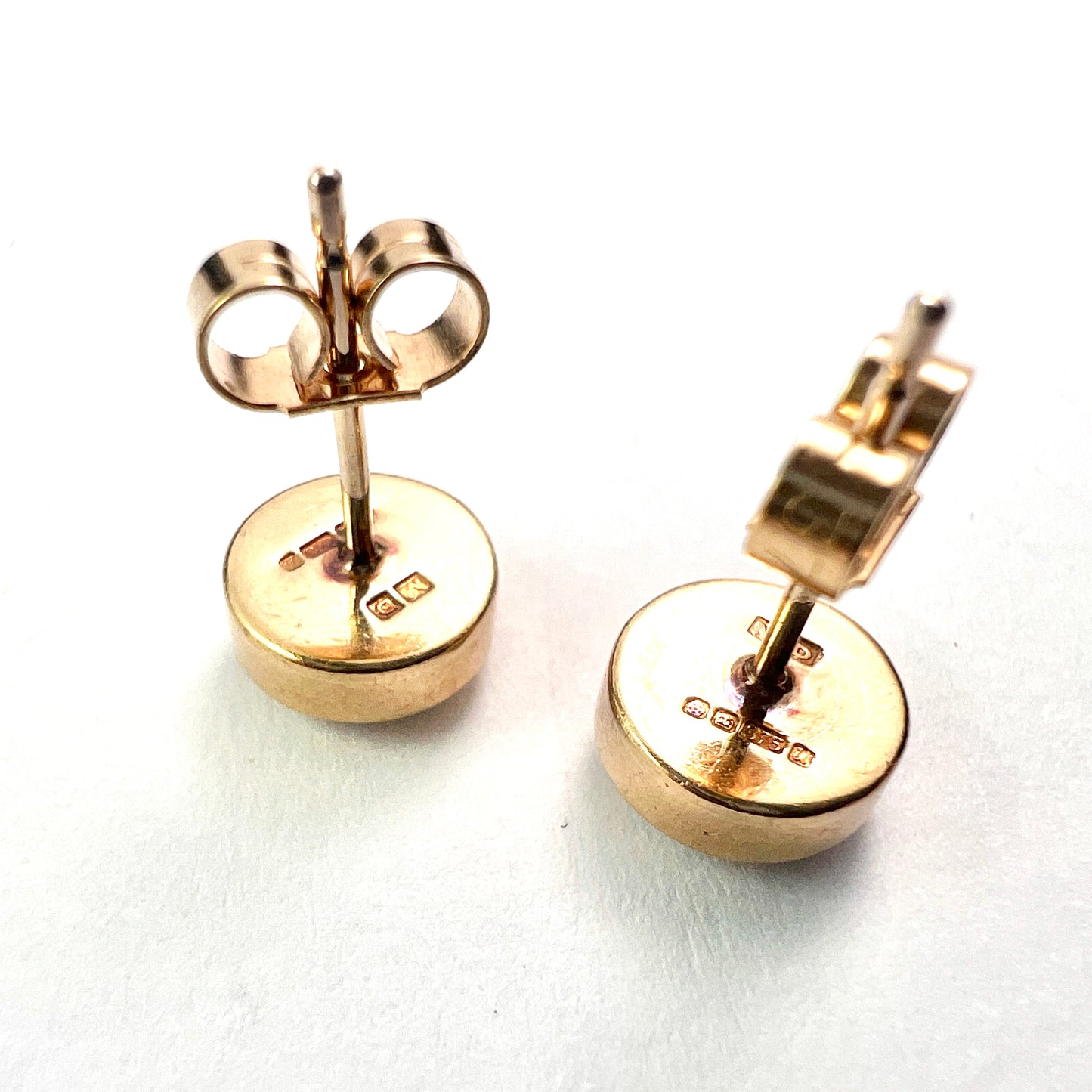 Vintage 18CT Gold Opal Stud Earrings