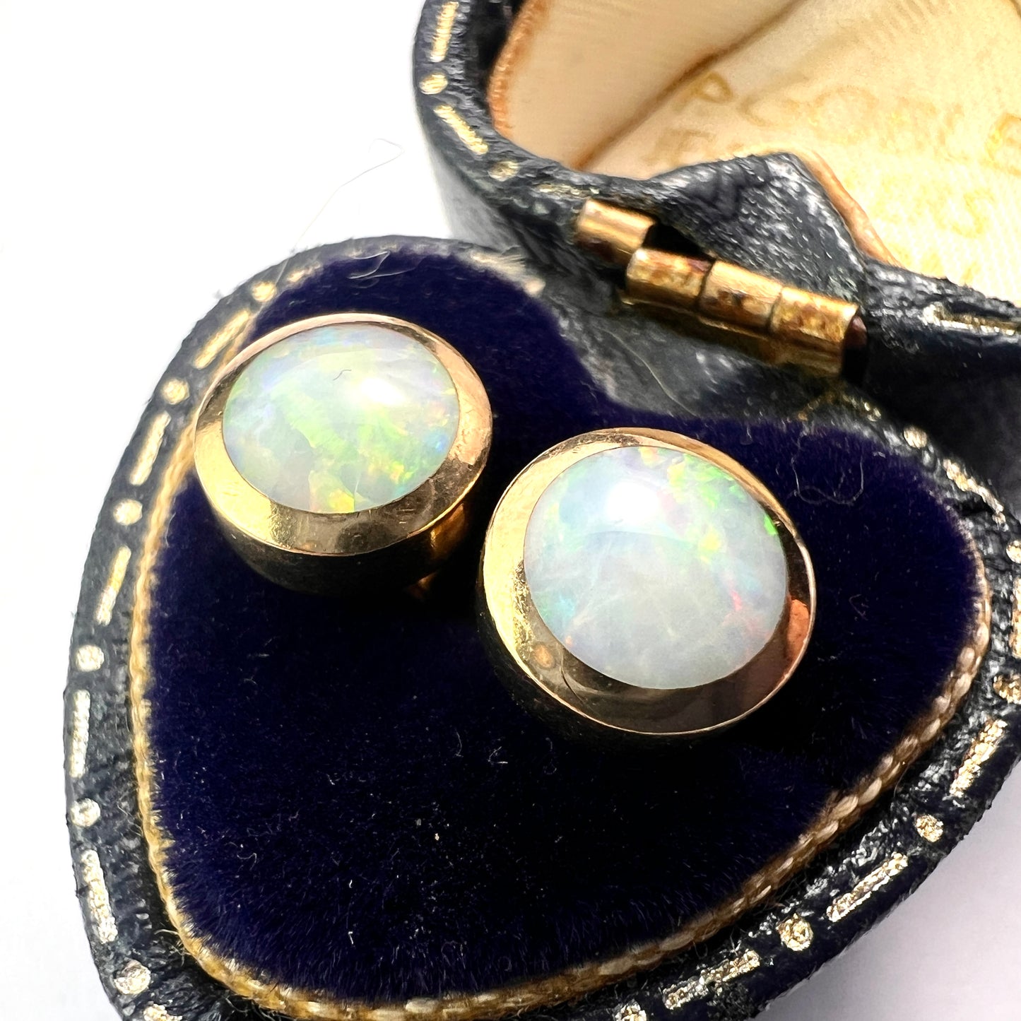 Vintage 18CT Gold Opal Stud Earrings