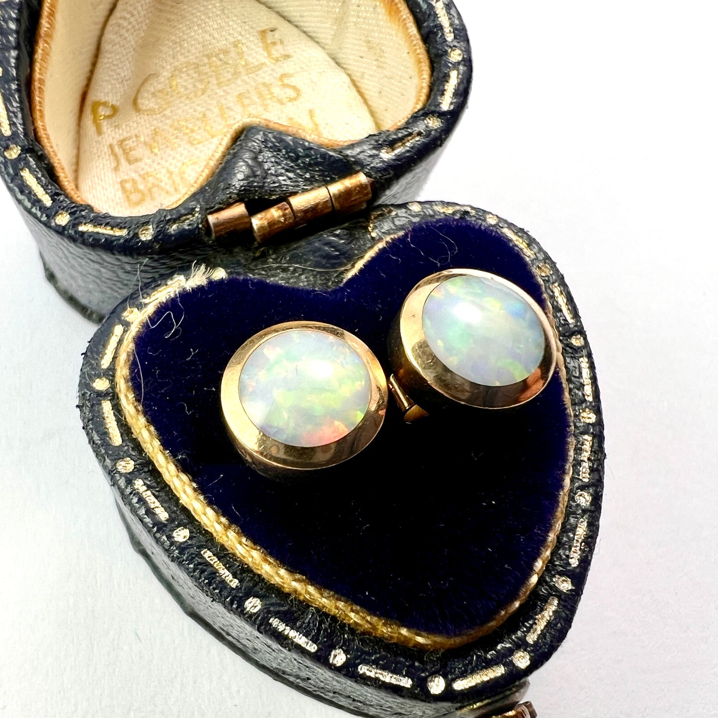 Vintage 18CT Gold Opal Stud Earrings