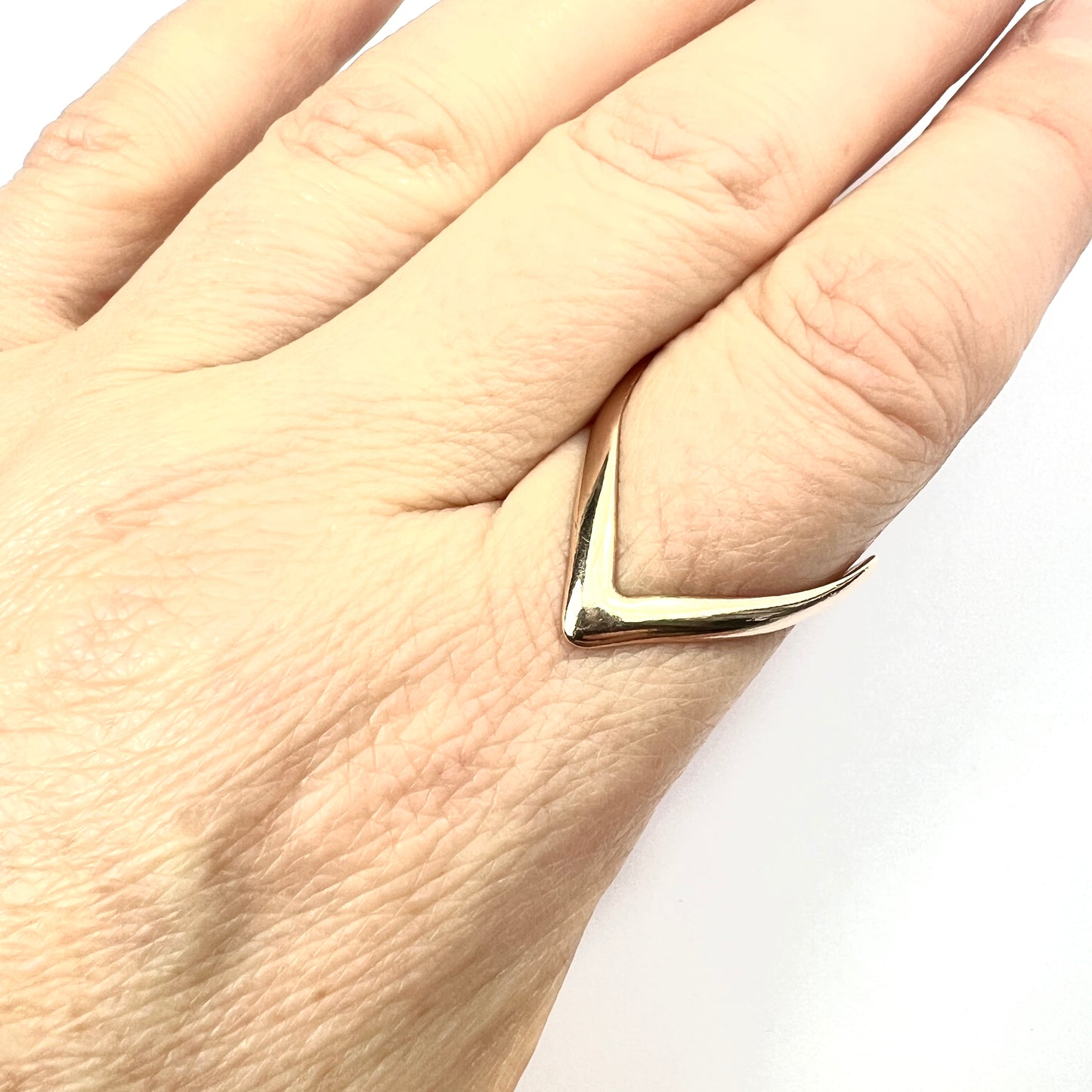 Vintage 9CT Gold Endless Wishbone Ring
