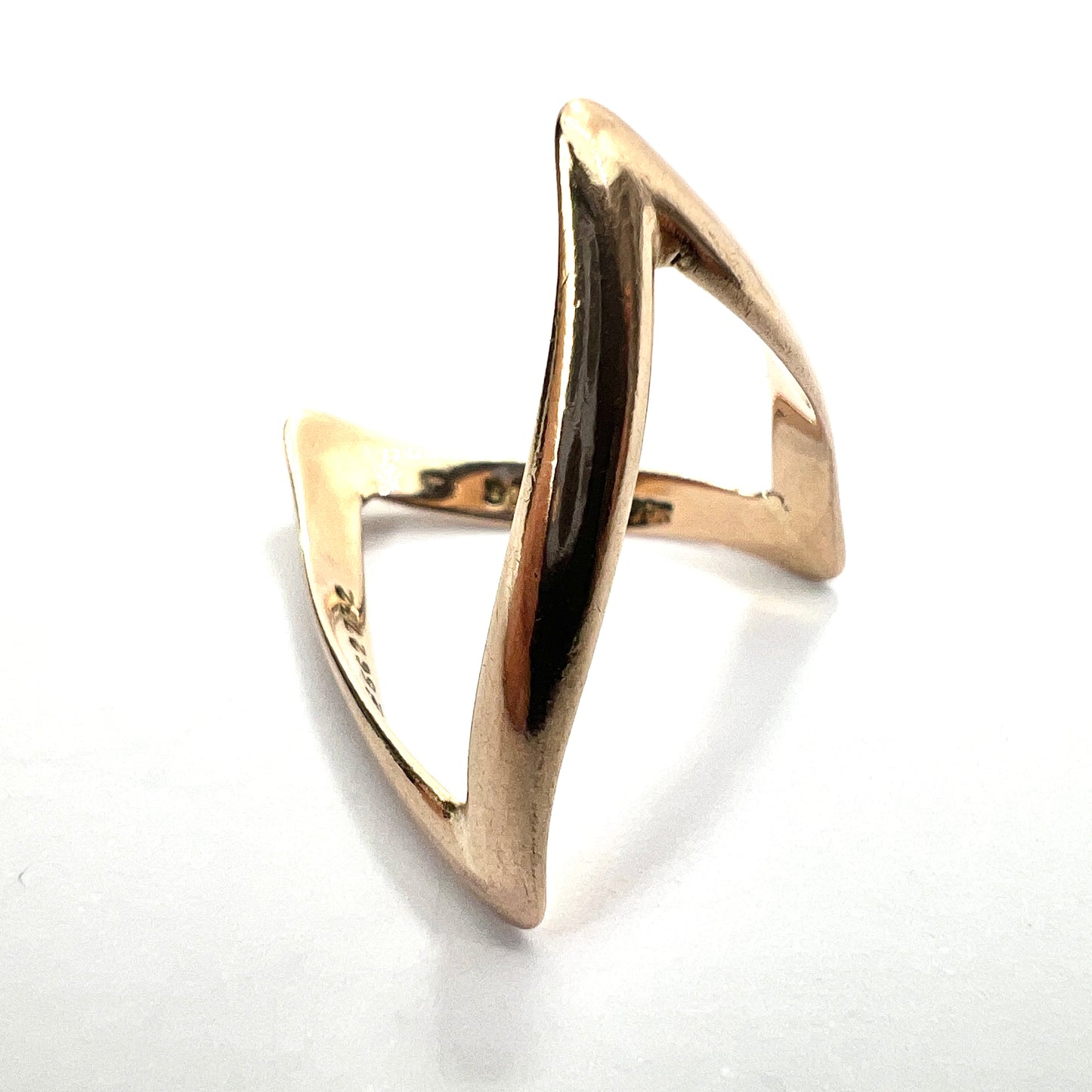 Vintage 9CT Gold Endless Wishbone Ring