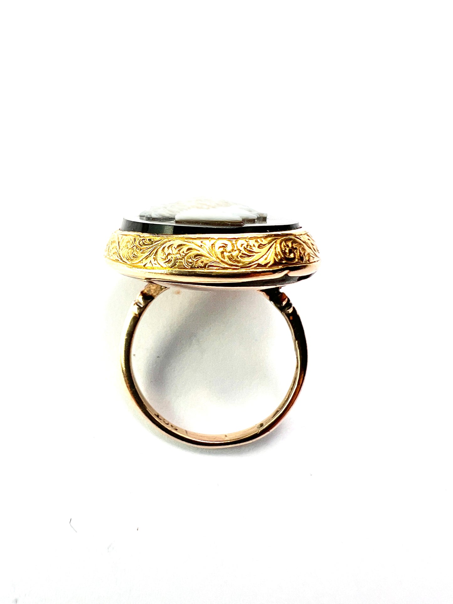 Georgian Gold Carved Hardstone Cameo Ring