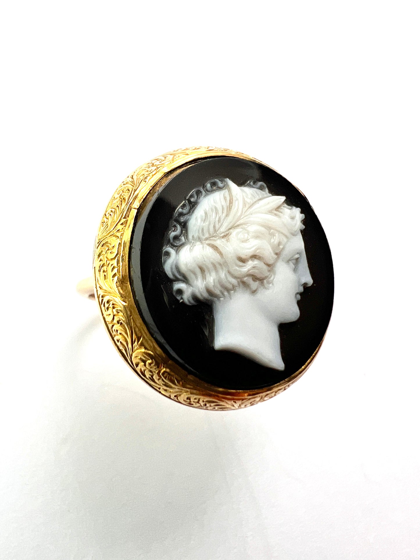 Georgian Gold Carved Hardstone Cameo Ring