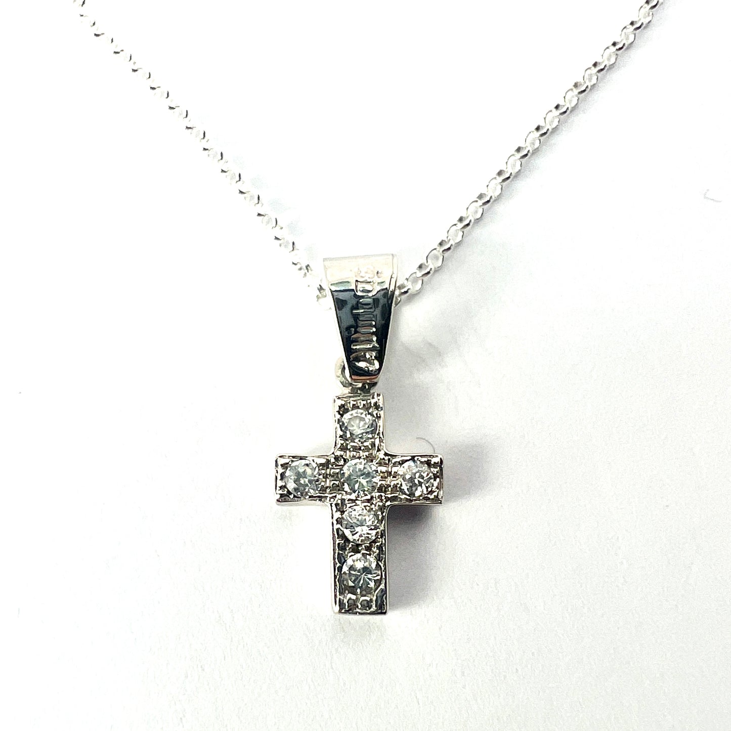 Tiny Vintage 14CT White Gold Cross Pendant Necklace
