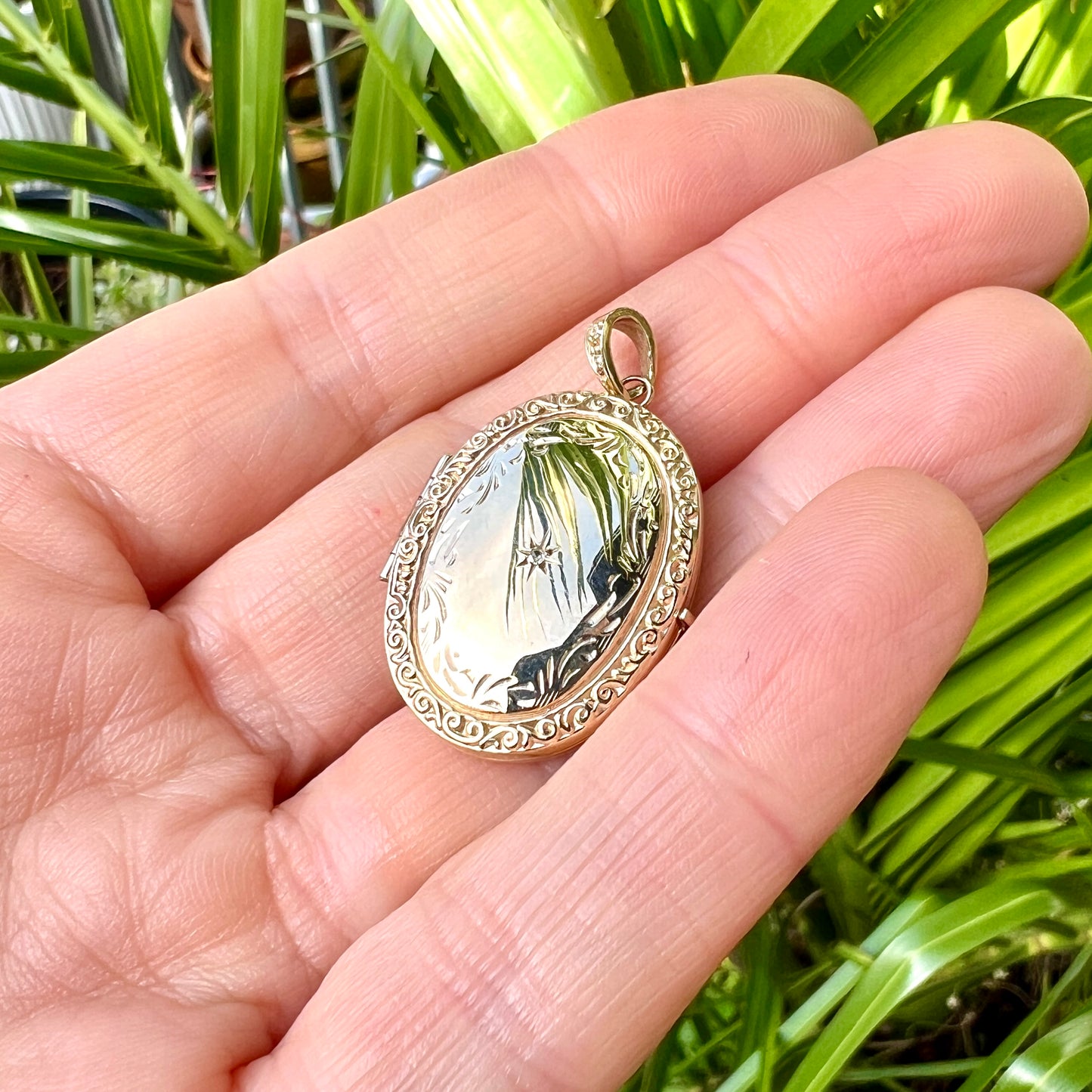 Vintage Diamond 9CT Gold Triple Locket Pendant