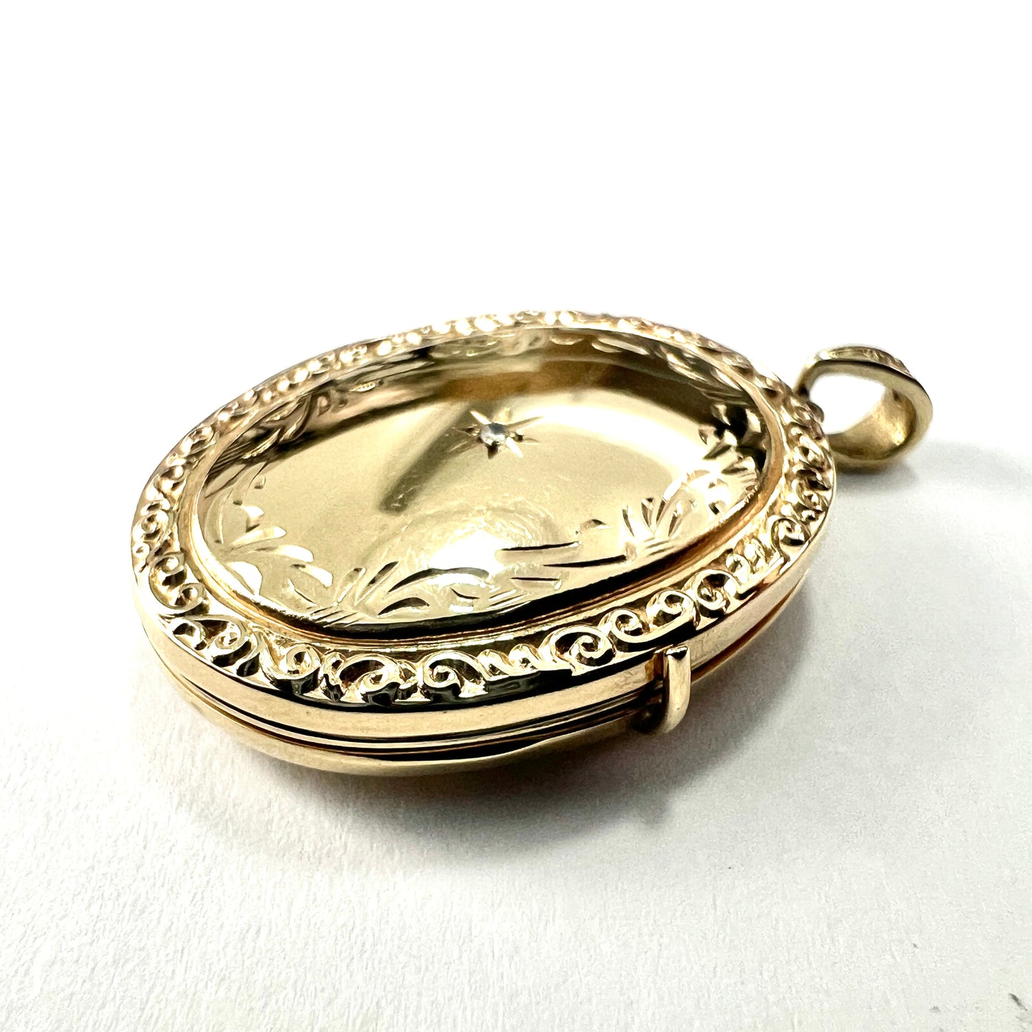 Vintage Diamond 9CT Gold Triple Locket Pendant