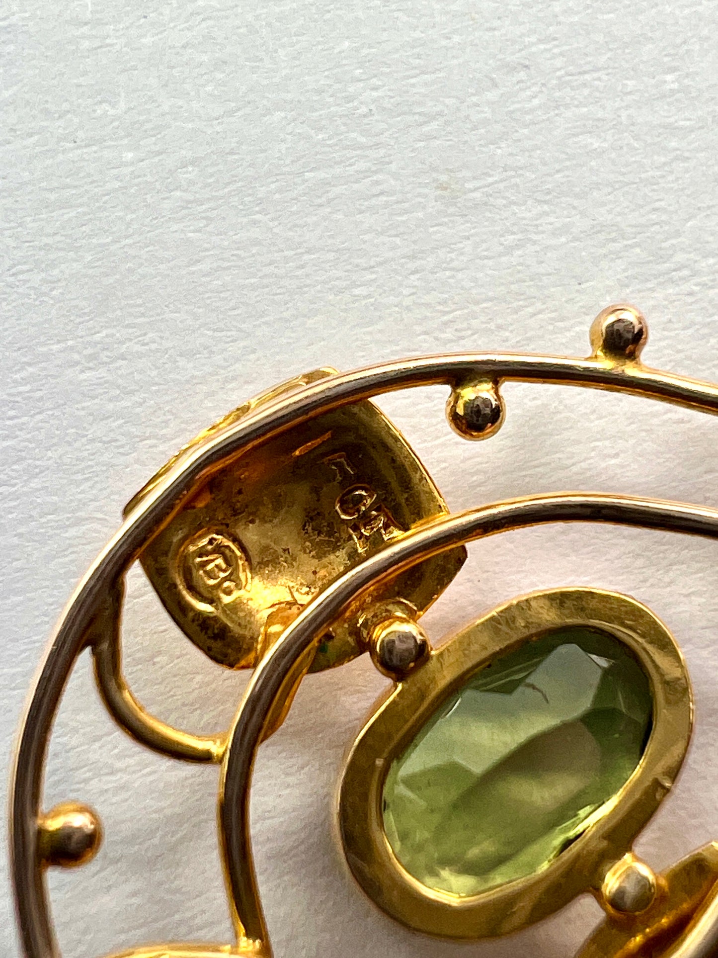 Murrle Bennett Edwardian Art Nouveau 15CT Gold Peridot Pendant