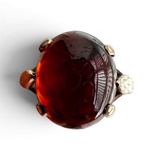Vintage 9CT Gold Garnet Cabochon Ring