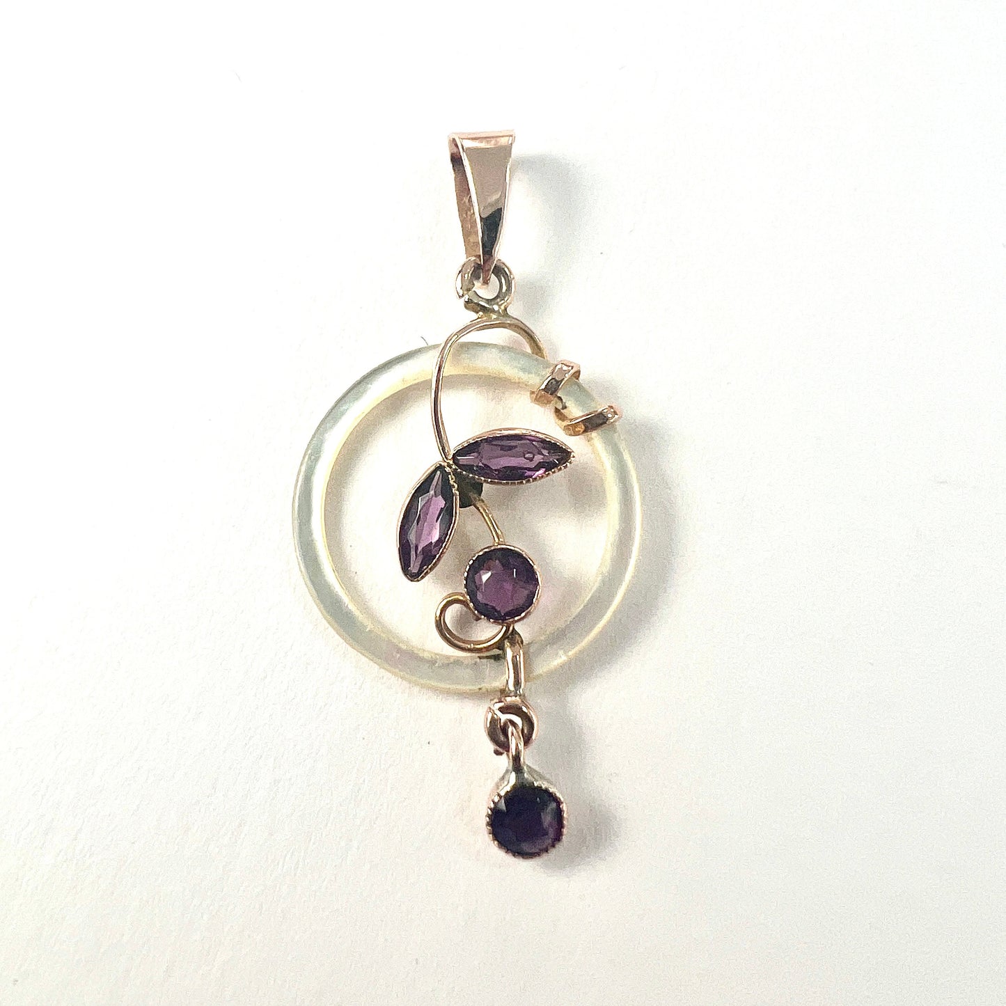 Rare Edwardian 9CT Gold Mother of Pearl Hoop Pendant