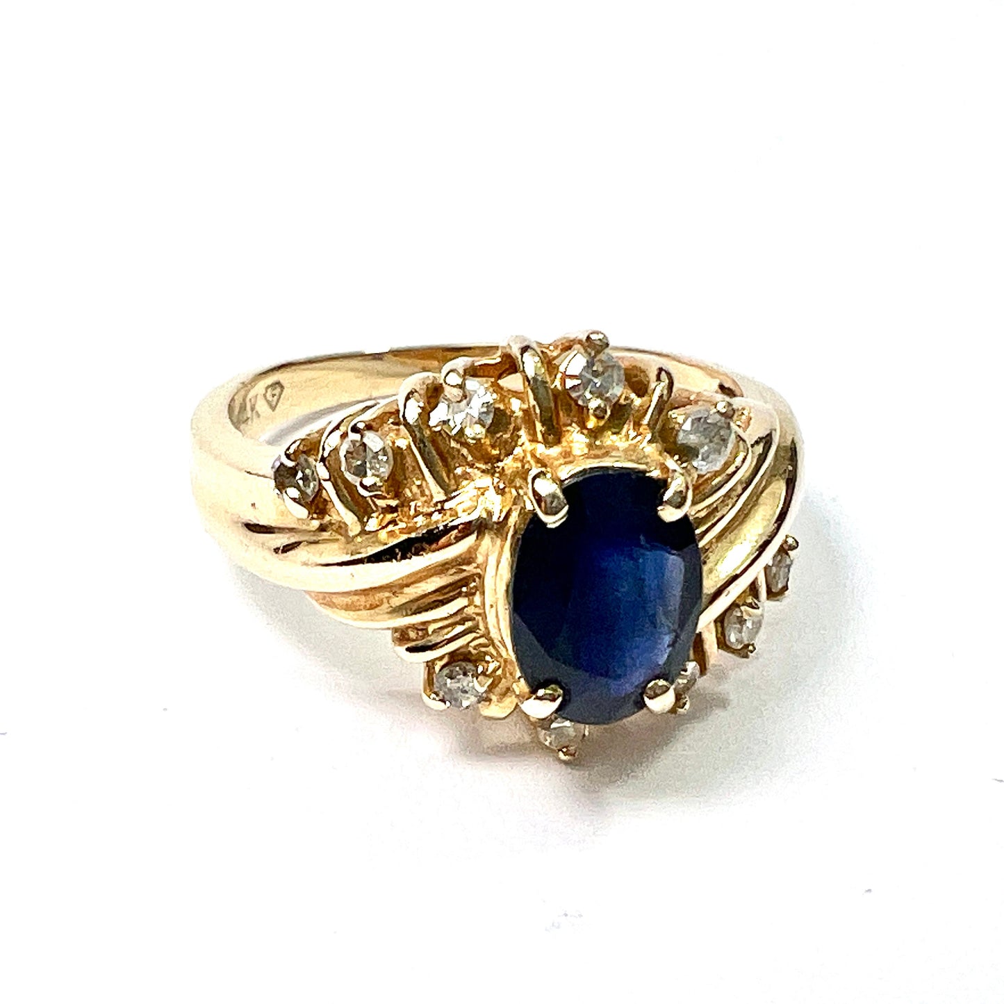 Vintage 14CT Gold Sapphire and Diamond Ring