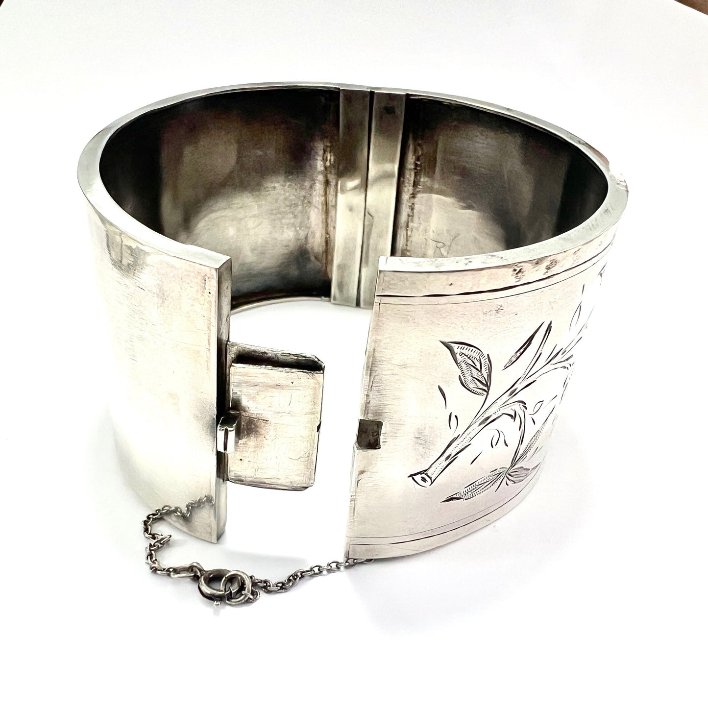 Victorian 18802 Wide Sterling Silver Hinged Cuff Bangle