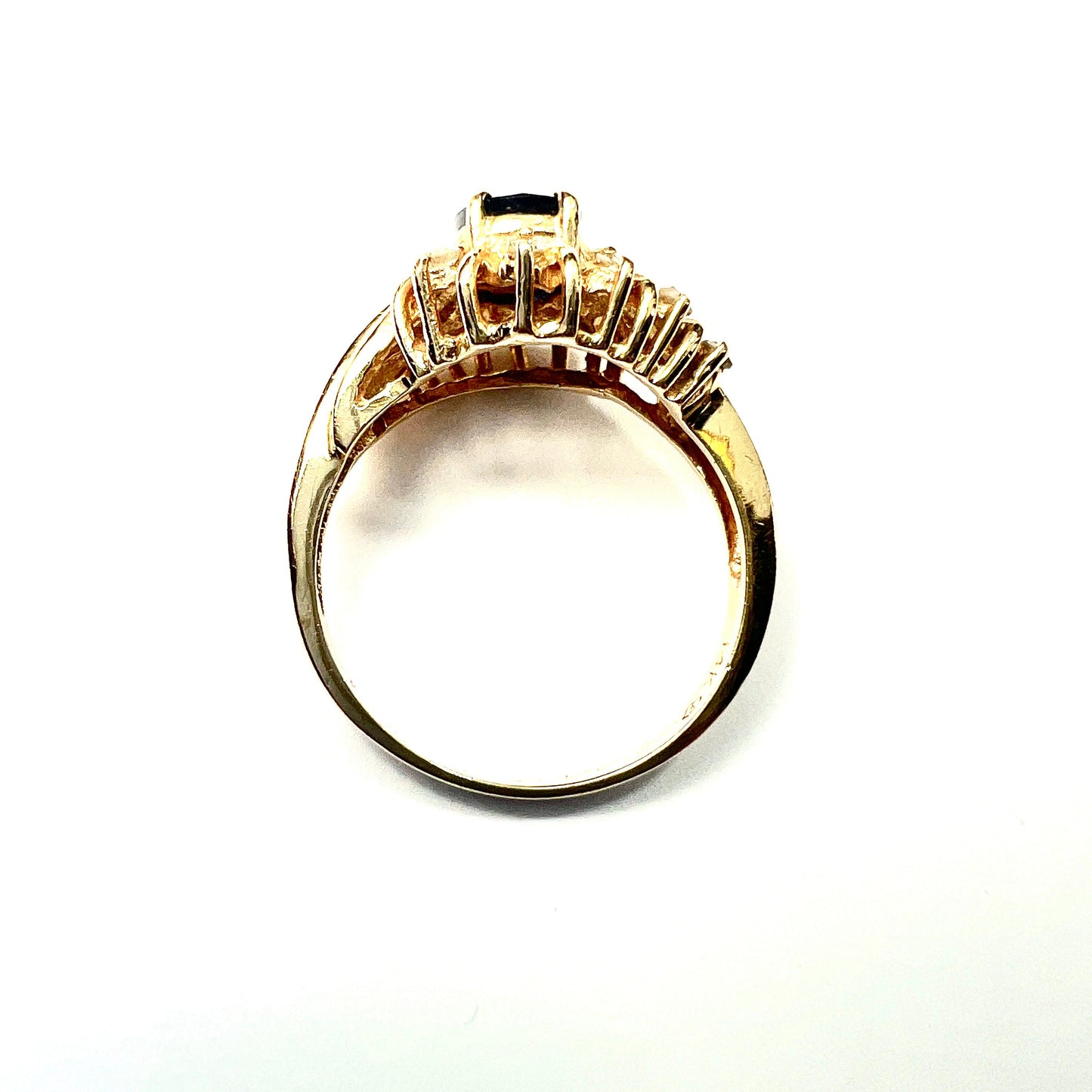 Vintage 14CT Gold Sapphire and Diamond Ring
