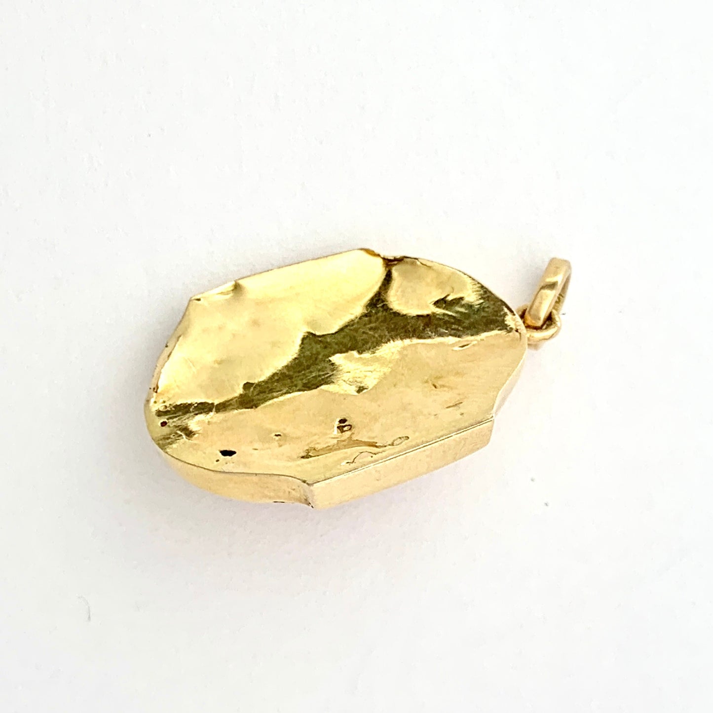 Victorian 18CT Gold Carved Coral Cameo Pendant