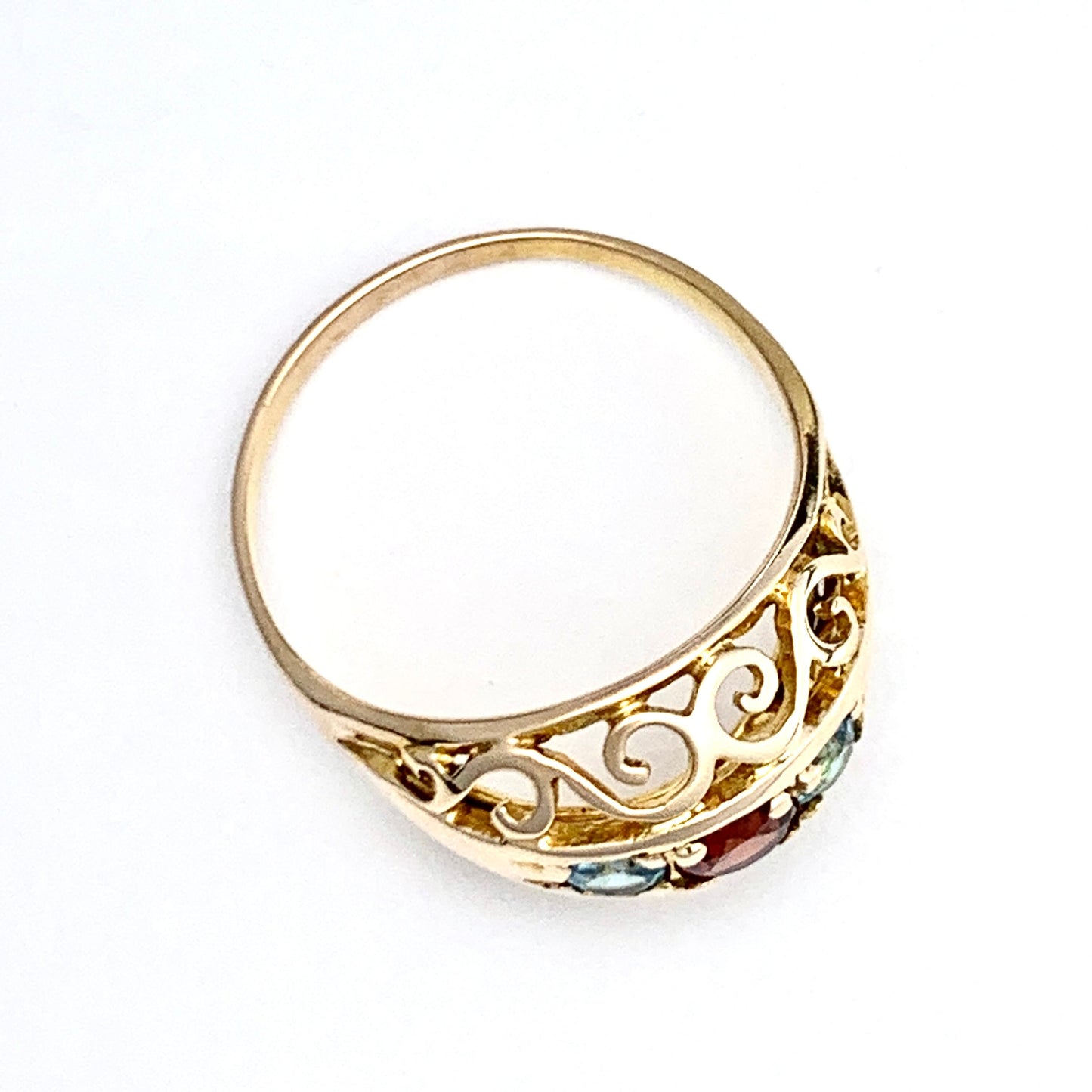 Vintage 18CT Gold Topaz and Garnet Ring